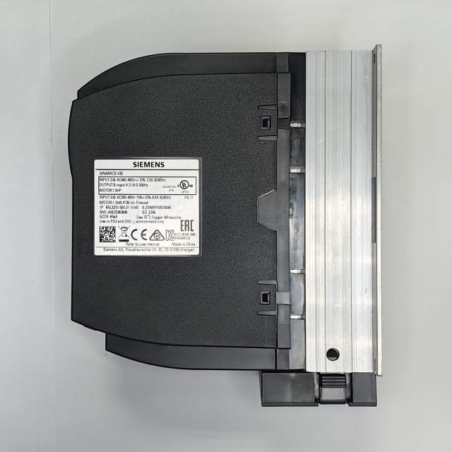 SINAMICS V20 3AC380-480V -15/+10% 47-63HZ RATED POWER 1.1KW WITH 150% OVERLOAD FOR 60SEC UNFILTERED