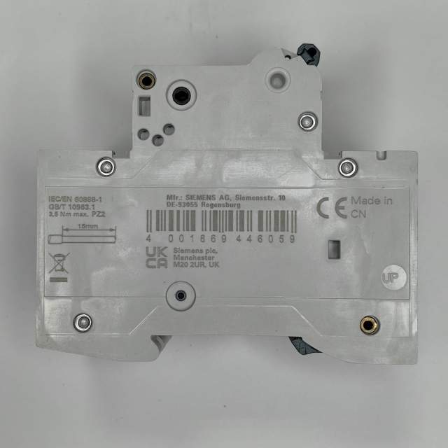 АВТОМАТИЧЕСКИЙ ВЫКЛЮЧАТЕЛЬ Iоткл.ном.=10КА 3-ПОЛЮСНЫЙ Iном=4А ТИП ЗАЩИТНОЙ ХАР-КИ=C Uном=400В АС  ШИ