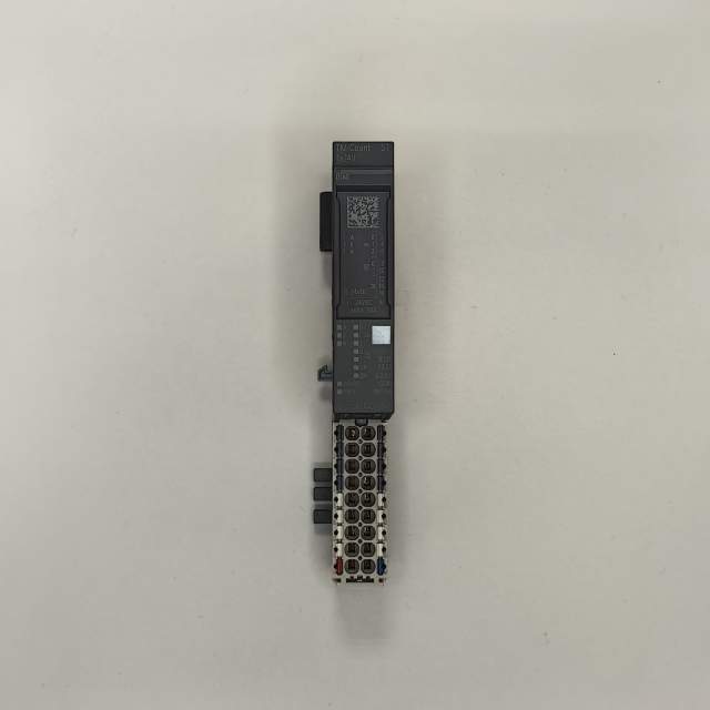 SIMATIC ET 200SP, технологический модуль счёта TM count 1x 24 V, 1 канал для 24-вольтовых инкрементных или импульсных энкодеров, 3 дискретных входа (DI), 2 дискретных выхода (DQ), для установки на базовый блок BU типа A0, количество в упаковке: 1 штука