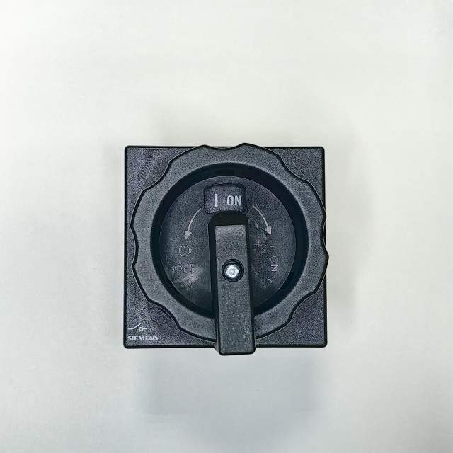 ГЛАВНЫЙ УПРАВЛЯЮЩИЙ ПЕРЕКЛЮЧАТЕЛЬ 3 ПОЛЮСА IU=125, P/AC-23A AT 400V=45KW, ДЛЯ ФРОНТАЛЬНОГО МОНТАЖА,