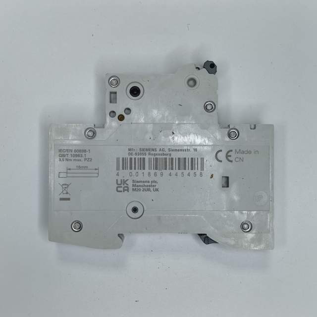 АВТОМАТИЧЕСКИЙ ВЫКЛЮЧАТЕЛЬ Iоткл.ном.=10КА 1-ПОЛЮСНЫЙ Iном=1А ТИП ЗАЩИТНОЙ ХАР-КИ=C Uном=400В АС  ШИ